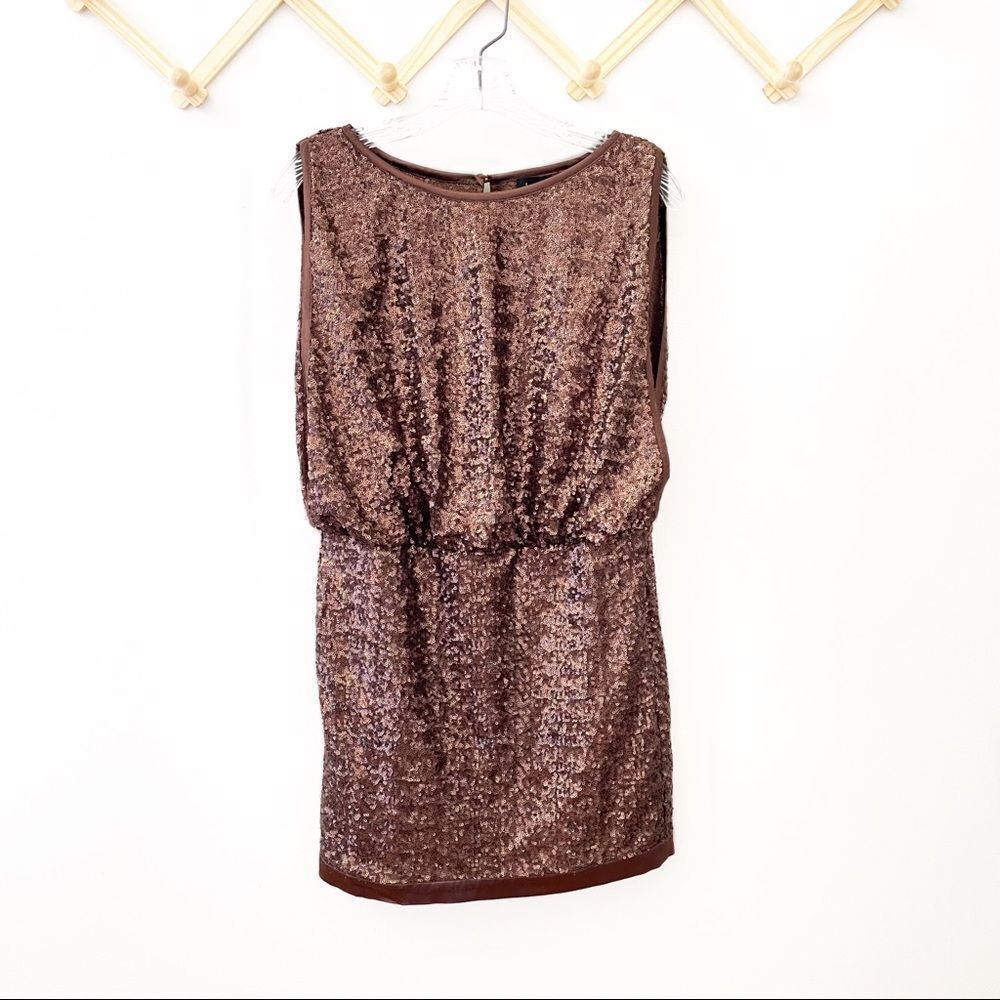 Laundry By Shelli Segal Keyhole Back Sequin Dress